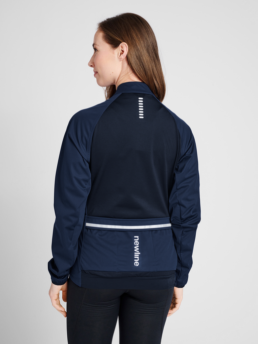 Termisk cykeljakke fra Newline - kvindemodel