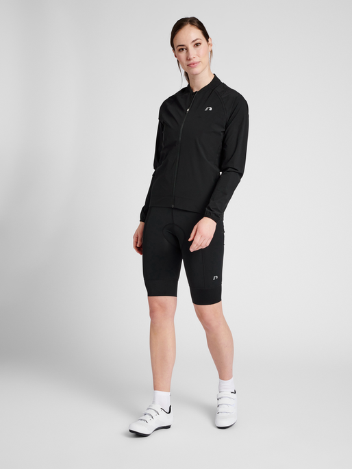 Termisk cykeljakke fra Newline - kvindemodel