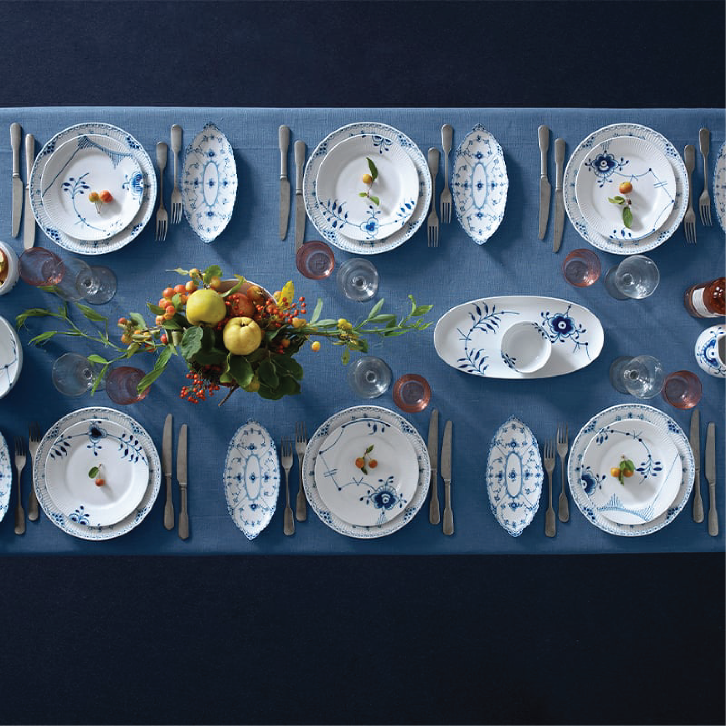 Royal Copenhagen - Blå Mega Mussel ovalt fad 37 cm